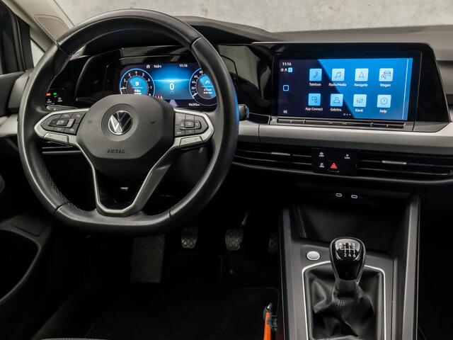 Volkswagen GOLF Variant 1.0 TSI Sportline (APPLE CARPLAY, GROOT NAVI, PARKEERSENSOREN, KEYLESS, GETINT GLAS, SPORTSTOELEN, LM VELGEN, LANE ASSIST, NIEUWSTAAT)