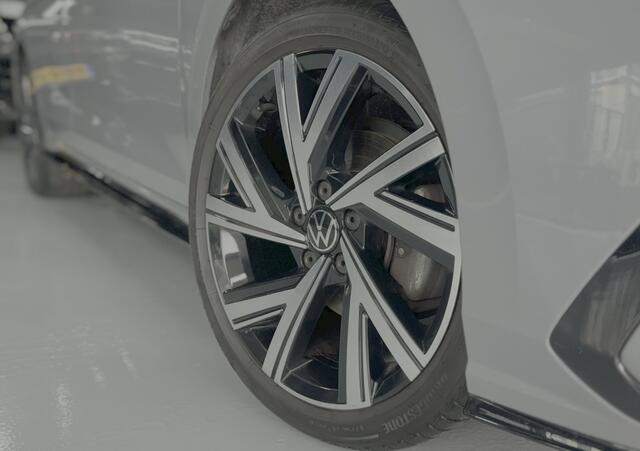 Volkswagen GOLF 1.5 eTSI R-Line Auto Pano Pdc Camera Navi