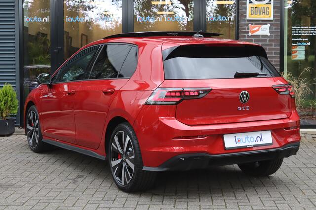 Volkswagen GOLF 1.5 eHybrid 272pk GTE Black Style Pano/IQ.Light/360camera/Head-up/DCC/Keyless/Dodehoek/Trekhaak wegkl.