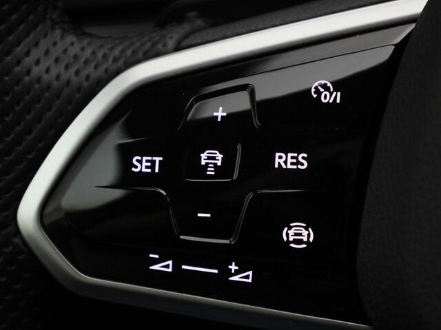 Volkswagen GOLF 1.4eHybrid 180kW/245PK GTE · Panoramadak · Parkeersensoren · Stoel- & stuurverwarming