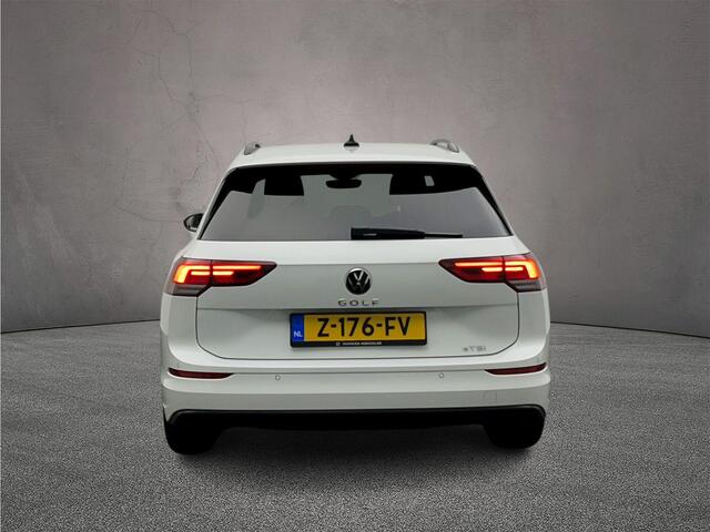 Volkswagen GOLF Variant Life Business 1.0 eTSI 110pk DSG Automaat Adaptive cruise control, Navigatie, Parkeersensoren, Stoelverwarming, LED koplampen, Keyless start