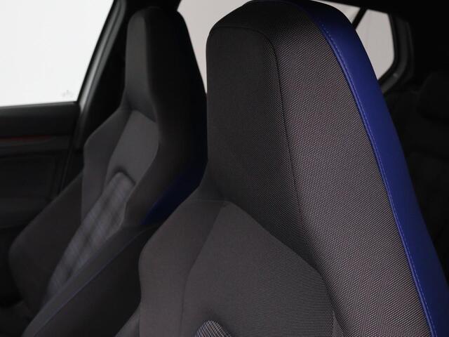 Volkswagen GOLF 1.4 eHybrid GTE | Camera | Adaptive cruise | Carplay | Navigatie | Sportstoelen | Full LED | Sfeerverlichting | PHEV