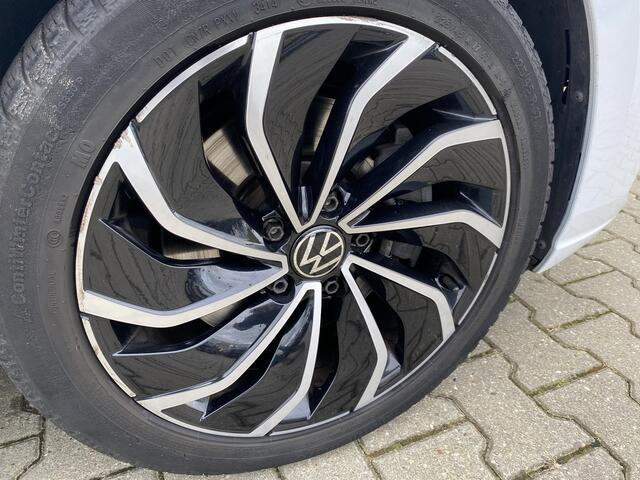 Volkswagen GOLF 1.4 eHybrid Style Adaptive Cruise Control , App connect
