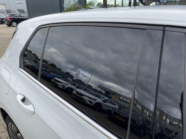 Volkswagen GOLF 1.4 eHybrid Style Adaptive Cruise Control , App connect