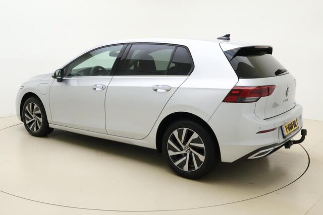 Volkswagen GOLF 1.4 eHybrid Style | Trekhaak | Navigatie |Apple Carplay/Android Auto | Adapt. Cruise | 3-Zone Clim. Control | LED koplampen