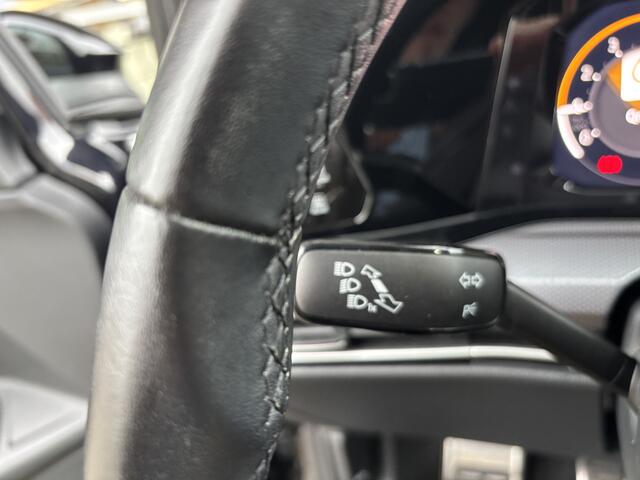 Volkswagen GOLF 1.0 TSI Active Business | Navigatie |Blind spot | Climate Control | Cruise Control | Bluetooth | 16"LMV |