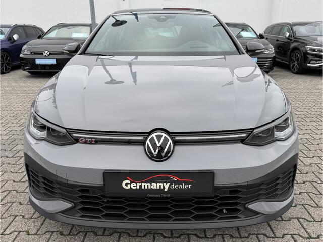 Volkswagen GOLF 2.0TSI 300PK GTI Clubsport Pano HUD iQ-Light H&K 19-inch Sfeerverl. Stoel+Stuurverw. VOL!!