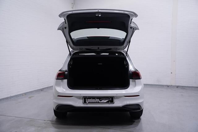 Volkswagen GOLF 1.0 eTSI Life Navi Camera PDC v+a Apple Carplay 1e Eig. NAP