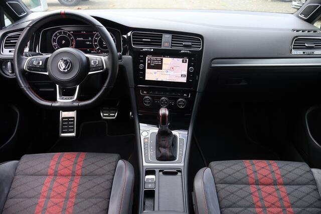 Volkswagen GOLF 2.0 TSI GTI TCR