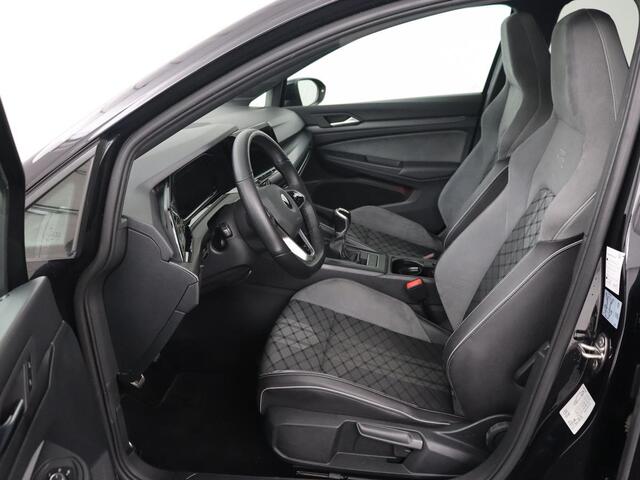 Volkswagen GOLF 1.5 TSI R-Line | Panoramadak | Carplay | Sportstoelen | Navigatie | Adaptive cruise | Parkeerhulp | File Assistent | Full LED