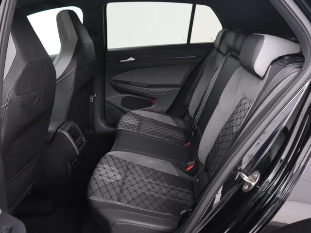 Volkswagen GOLF 1.5 TSI R-Line | Panoramadak | Carplay | Sportstoelen | Navigatie | Adaptive cruise | Parkeerhulp | File Assistent | Full LED