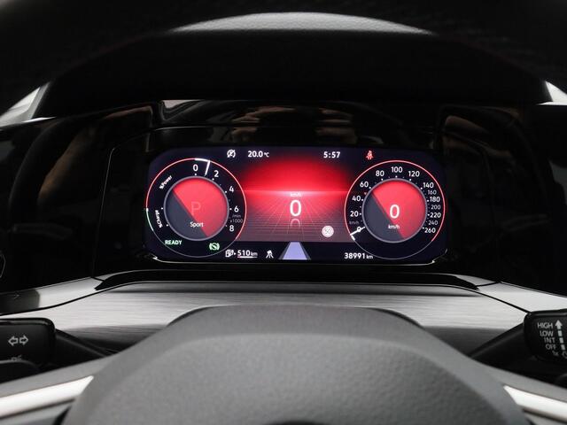 Volkswagen GOLF 1.4 eHybrid Style | CAMERA | ADAPTIVE | STOEL- EN STUURVERW. | MASSAGE