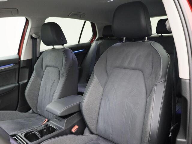 Volkswagen GOLF 1.5eTSI/150PK Style DSG · Navigatie · Camera · Apple/Android Car Play · Stoel- & Stuurverwarming · Garantie tot 06-02-2030 of 100.000km