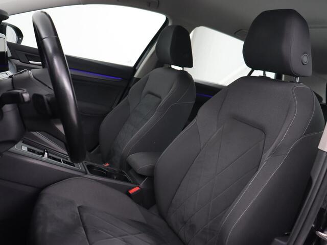 Volkswagen GOLF 1.4 eHybrid Style | Massage | Carplay | Memory | Sfeerverlichting | Adaptive cruise | Navigatie | Parkeerhulp | Full LED | Climate control | PHEV | Plug In