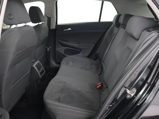 Volkswagen GOLF 1.4 eHybrid Style | Massage | Carplay | Memory | Sfeerverlichting | Adaptive cruise | Navigatie | Parkeerhulp | Full LED | Climate control | PHEV | Plug In