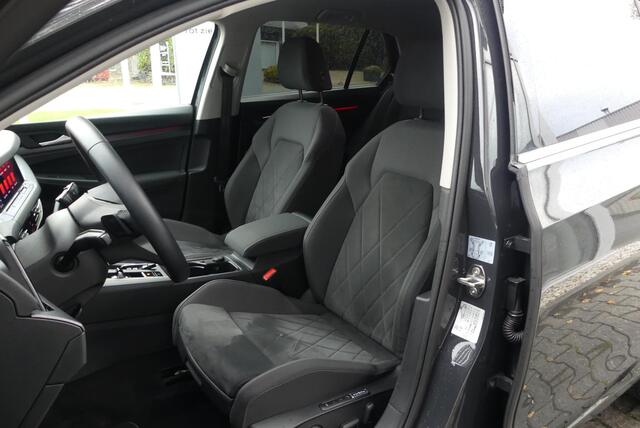 Volkswagen GOLF 1.4 eHybrid Style WINTER PACK, MEMORY STOEL, ALCANTARA, ADAPT. CRUISE, CLIMA, NAVI, CAMERA, 55.731KM