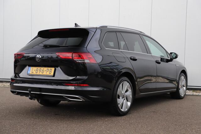 Volkswagen GOLF Variant 1.5 eTSI Style 131PK Trekhaak 17 inch LMV Sportstoelen Virtual Cockpit Navigatie Achteruitrijcamera Carplay Sfeerverlichting LED All-season banden!