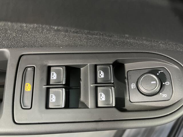 Volkswagen GOLF 1.4 eHybrid GTE / AUTOMAAT/ LED/ ADAPT. CRUISE/ DIGITAL DASH/ APP-CONNECT/ STOEL-STUUR VERWARM./ CLIMA/ NAVI/ 18" LMV