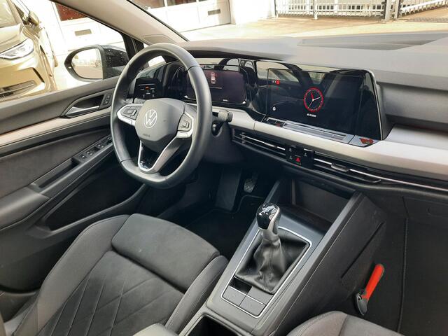 Volkswagen GOLF Variant 1.0 TSI Life Business | Ergo Stoelen | Camera | Navi | App Connect