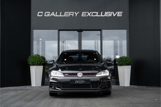 Volkswagen GOLF 7.5 2.0 TSI GTI TCR - Panorama | Akrapovic l Dynaudio | ACC | Camera