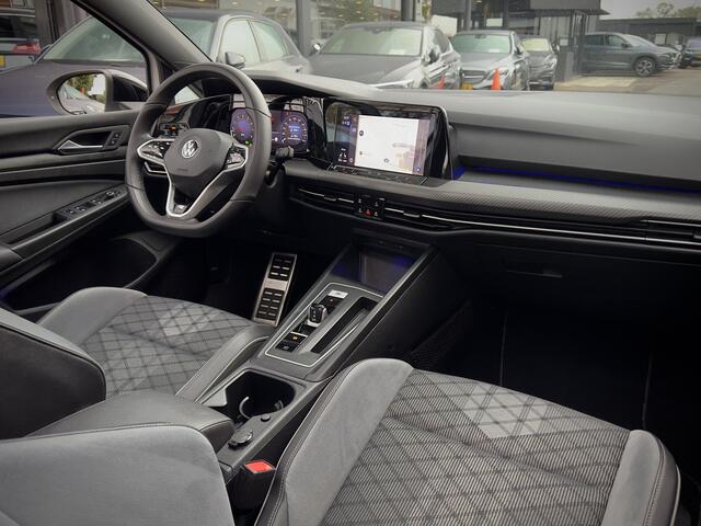 Volkswagen GOLF 1.5 eTSI AUT7 R-LINE PANODAK SPORT-INT NAVI DIGI-DASH APPLE-CARPLAY LED LMV PDC