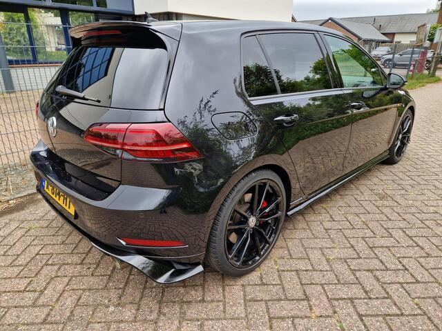 Volkswagen GOLF 2.0 TSI GTI TCR