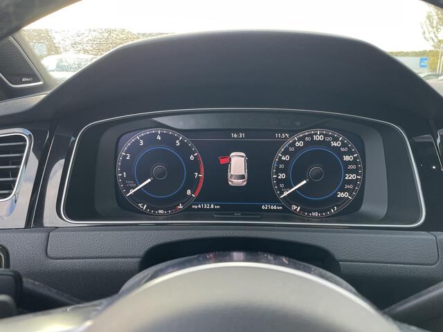 Volkswagen GOLF Variant 1.5 TSi 150 Pk Automaat Highline Business R-Line | Dynaudio | Volledig Leder | Camera | CarPlay | Trekhaak | LED | Stoelverwarming | Privacy Glass | Climate Control | 62.166 Km