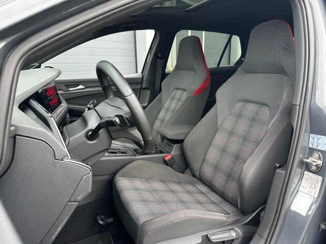 Volkswagen GOLF 2.0 GTI 245pk DSG 2021 BTW *Pano *Adaptive *IQ lights *Head up *Trekhaak