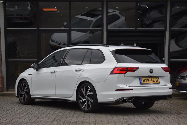 Volkswagen GOLF 1.5 eTSI R-Line Business+ Pano Keyless Lane Camera Trekhaak