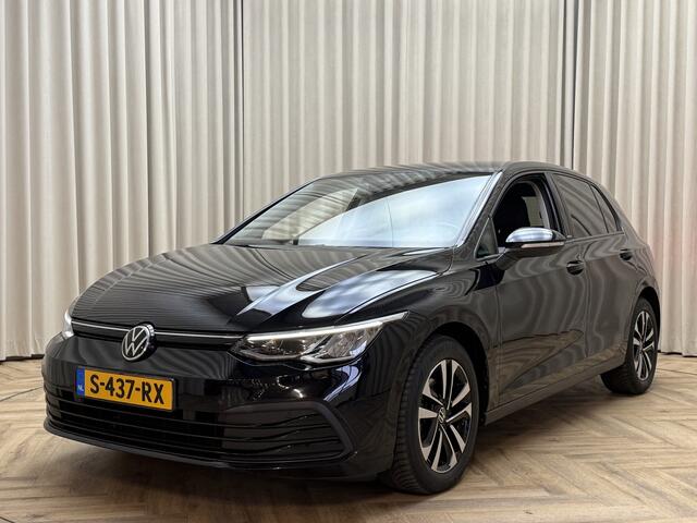 Volkswagen GOLF 1.5 eTSI Style *Stoel-/Stuurverwarming* Carplay / Adapt. Cruise / Ambient / Navigatie / ECC Clima / 17'' LMV