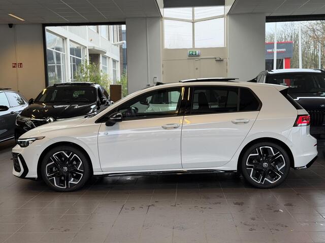 Volkswagen GOLF 1.5 R Line Pano / 360 / H&K / Trekhaak