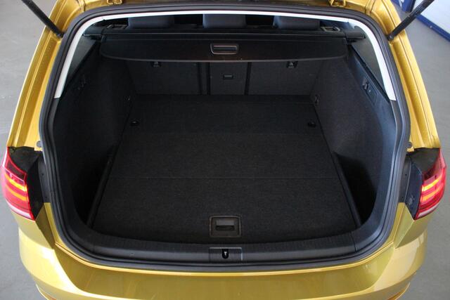 Volkswagen GOLF Variant 1.0 TSI Comfortline Carplay | Adapt. Cruise | Bluetooth | Clima | Navi | PDC V+A | LMV | DAB