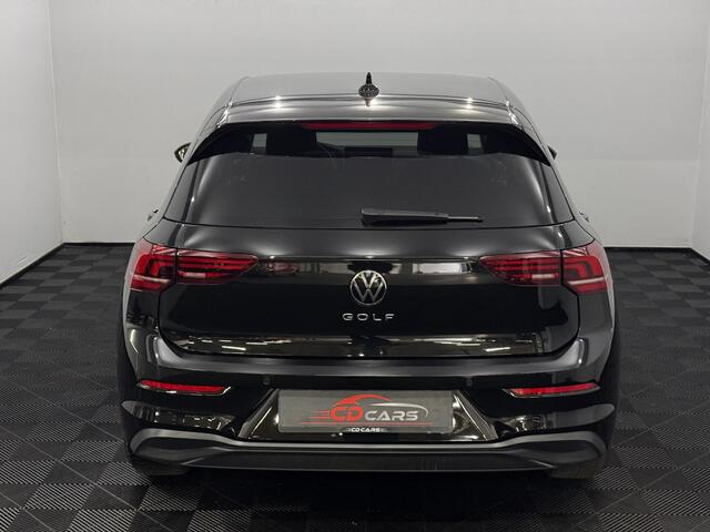 Volkswagen GOLF 1.5 TSI Life Edition Clima, Apple carplay, Parkeersensoren, Stoelverwarming, Sfeerverlichting, Led, Keyless start, 2 jaar garantie