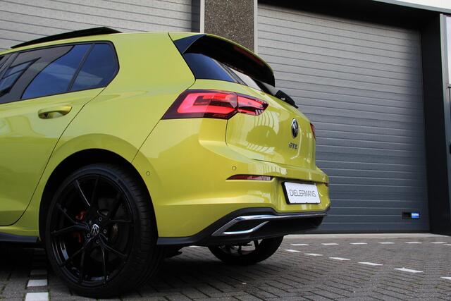Volkswagen GOLF 1.4 eHybrid GTE Full option | Pano | Head up | IQ | LED verstralers | 19' Estoril | Stoelverwarming | Camera's | Parkeersensoren | Carplay |