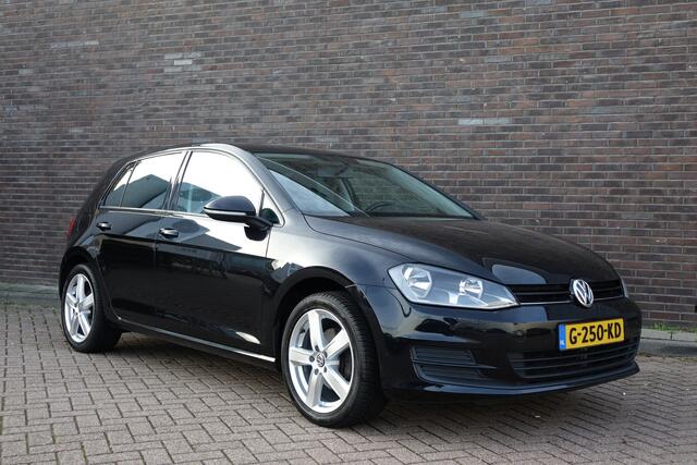 Volkswagen GOLF 1.4 TSI Business Edition Connected, prachtige auto, 4 nieuwe All seasons Automaat