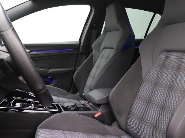 Volkswagen GOLF 1.4 eHybrid GTE 245PK DSG LED-Matrix, Travel assist, keyless start, stuur/stoelverwarming, 18'' lichtmetaal