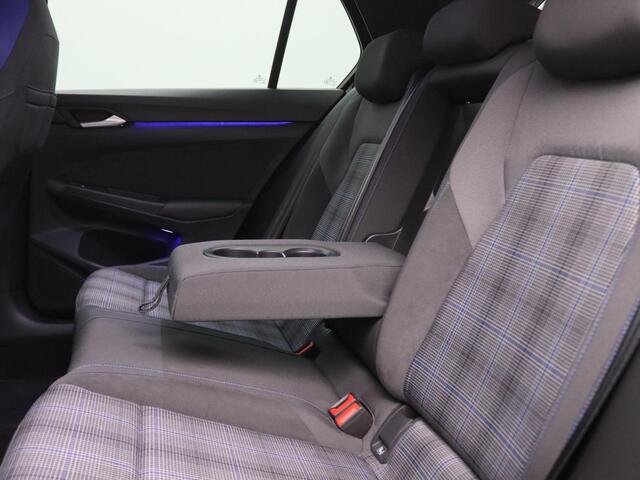 Volkswagen GOLF 1.4 eHybrid GTE 245PK DSG LED-Matrix, Travel assist, keyless start, stuur/stoelverwarming, 18'' lichtmetaal