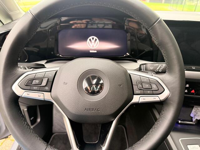 Volkswagen GOLF 1.5 eTSI Style