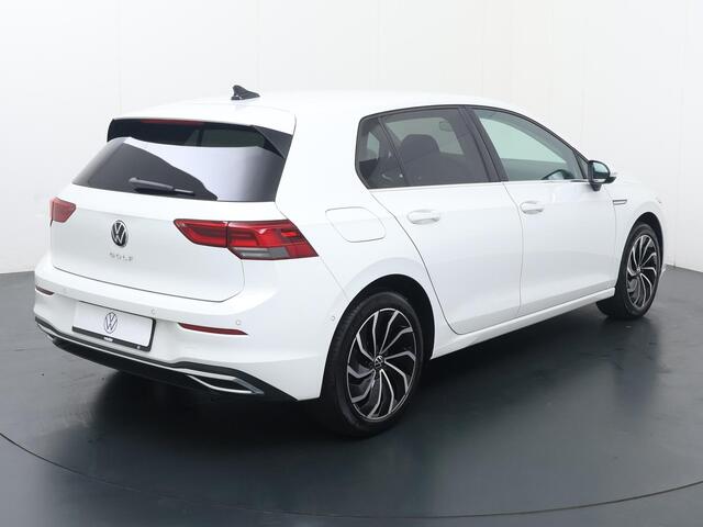 Volkswagen GOLF 1.5 TSI Style | 130 PK | Multifunctioneel stuurwiel | Cruisecontrol | Achteruitrij camera |
