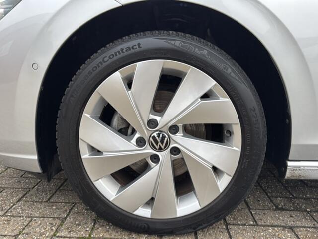 Volkswagen GOLF 1.5 TSI STYLE CAMERA/NAVI/ACC/MEMORY/STOEL-STUURVERW