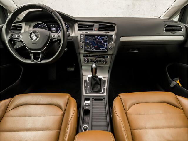 Volkswagen GOLF 1.0 TSI Sportline Automaat (NAVIGATIE, CLIMATE, CAMERA, XENON, STOELVERWARMING, LEDEREN SPORTSTOELEN, LM VELGEN, GETINT GLAS, LM VELGEN, PARKEERSENSOREN, NIEUWE APK, NIEUWSTAAT)