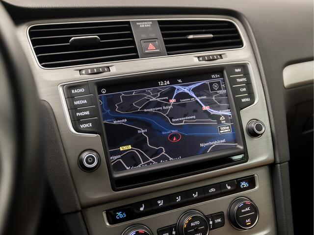 Volkswagen GOLF 1.0 TSI Sportline Automaat (NAVIGATIE, CLIMATE, CAMERA, XENON, STOELVERWARMING, LEDEREN SPORTSTOELEN, LM VELGEN, GETINT GLAS, LM VELGEN, PARKEERSENSOREN, NIEUWE APK, NIEUWSTAAT)