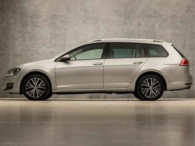 Volkswagen GOLF Variant 1.2 TSI Sportline Automaat (APPLE CARPLAY, NAVIGATIE, CLIMATE, STOELVERWARMING, GETINT GLAS, SPORTSTOELEN, LM VELGEN, PARKEERSENSOREN, NIEUWE APK, NIEUWSTAAT)