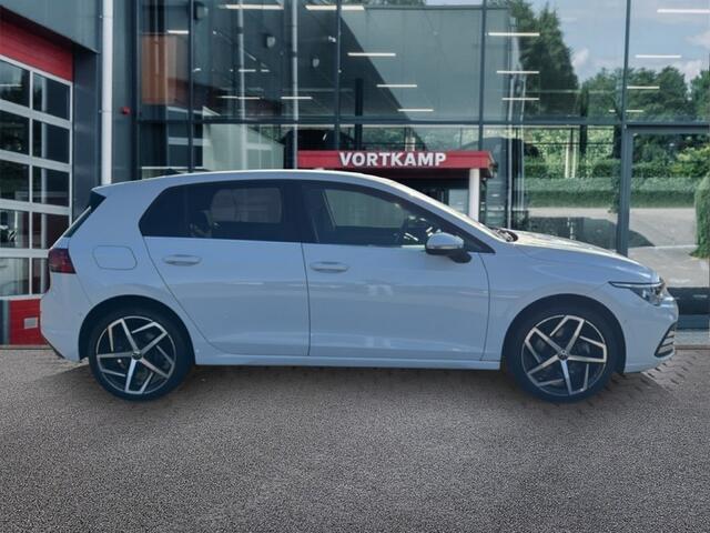 Volkswagen GOLF 1.4 TSI DSG STYLE EHYBRID TREKHAAK/CAMERA/MEMORY/NAVI/ACC/STOELVERW