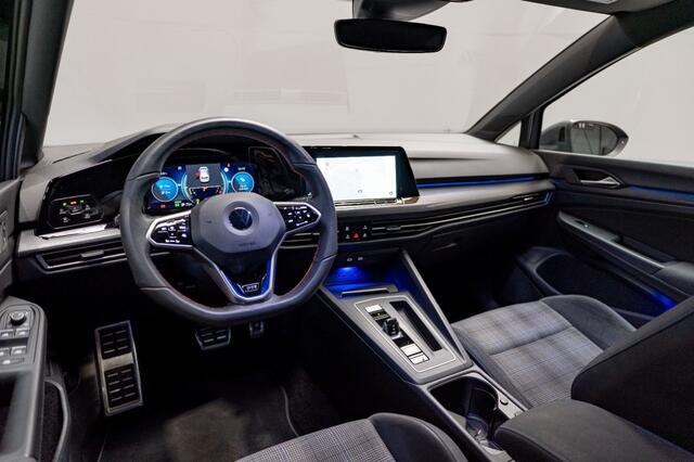 Volkswagen GOLF GTE 245 PK Hybrid, Keyless, 18 Inch, Sportstoelen, Head-up, Dolphin Grey Metallic