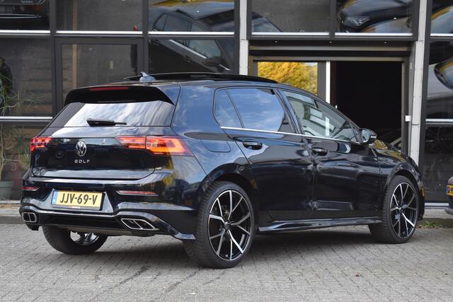 Volkswagen GOLF 1.5 TSI R-Line Pano Sfeer Lane Elekstoel. Massage