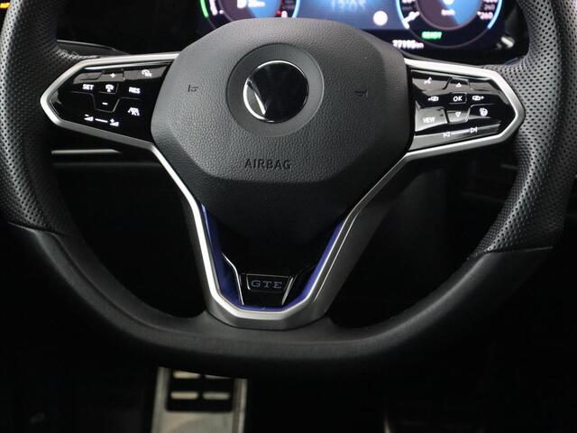 Volkswagen GOLF 1.4 eHybrid GTE | Stoelverwarming | Camera | Adaptive cruise | Sfeerverlichting | Navigatie | Sportstoelen | Full LED | Climate control | Parkeerhulp | PHEV | Plug In