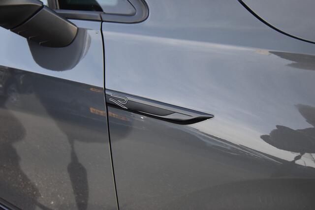 Volkswagen GOLF Variant 1.5 eTSI R-Line Business+ , TREKHAAK , VIRTUAL COCKPIT , CLIMATR , A UITROIJ CAM , LMV18 ,