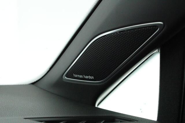 Volkswagen GOLF 2.0 TSI 320pk R 4Motion harman/kardon Camera DCC Head-Up Keyless Virtual Cockpit Navigatie