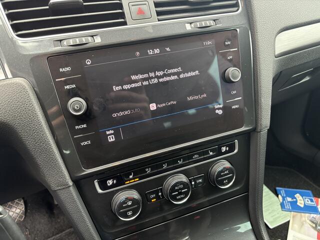 Volkswagen GOLF Variant 1.5 TSI Comfortline Business TREKHAAK / NAVI / CLIMA / PDC / CARPLAY / DAB+ / ACC / NL-AUTO